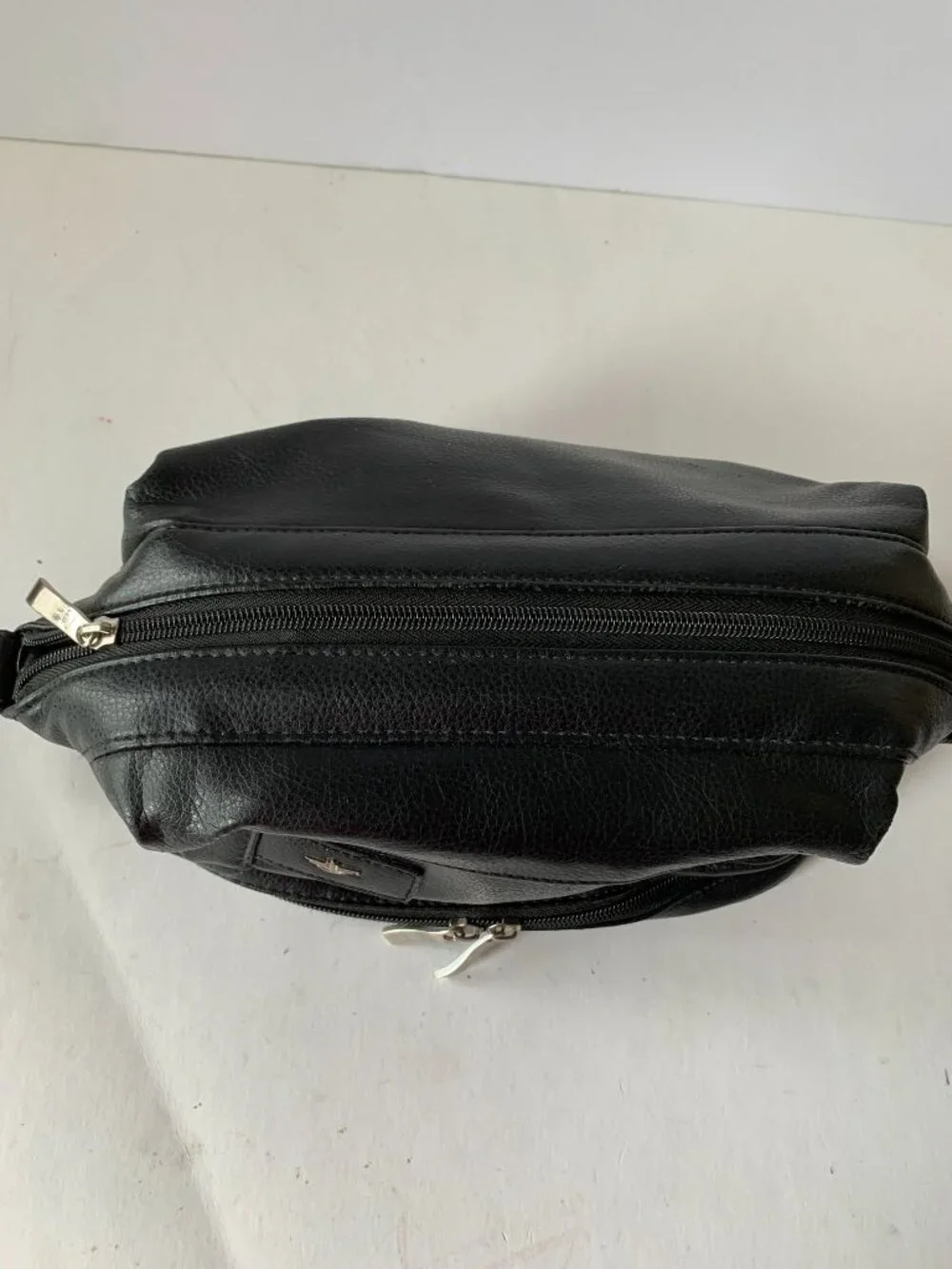 DOCKETS MENS Black Travel Toiletry Bag